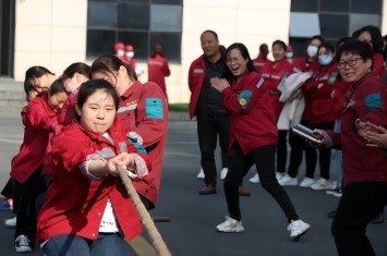 奮進(jìn)新時(shí)代 巾幗綻芳華丨3.8婦女節(jié) 我們這樣過(guò)！