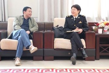 李偉鋒會見南陽海關黨委書記、關長孫映一行